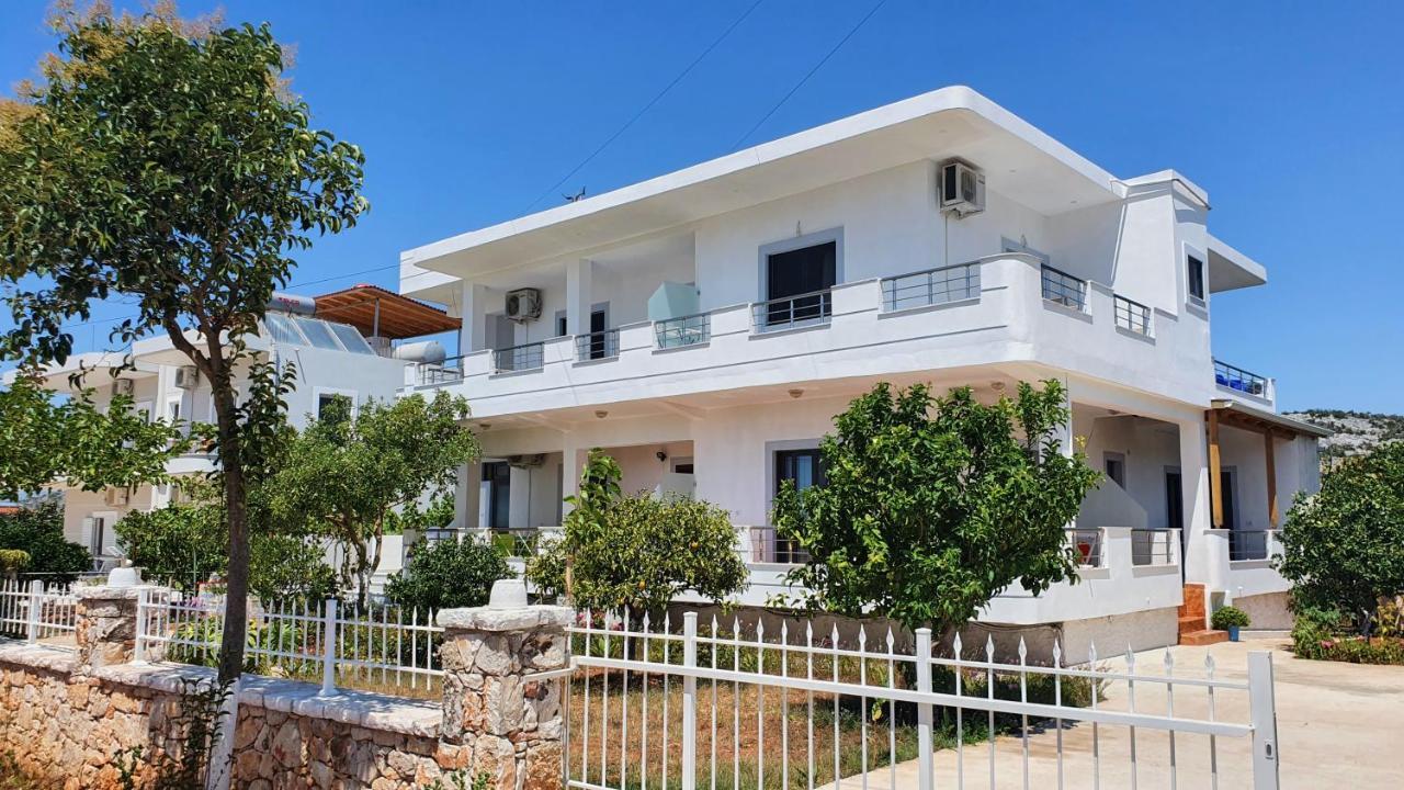 Villa Soni Oruci Ксамил Екстериор снимка