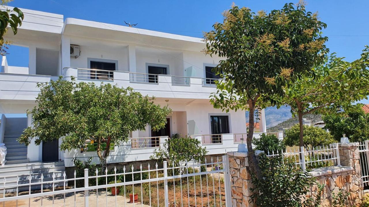 Villa Soni Oruci Ксамил Екстериор снимка
