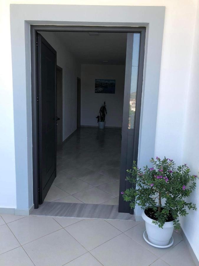 Villa Soni Oruci Ксамил Екстериор снимка